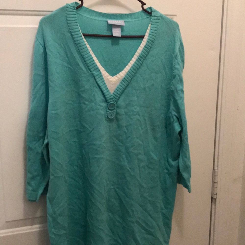 Mid sleeve sweater